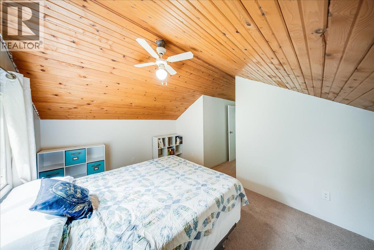 2280 Old Salmo Road - 27