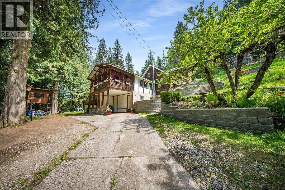 2280 Old Salmo Road - 55