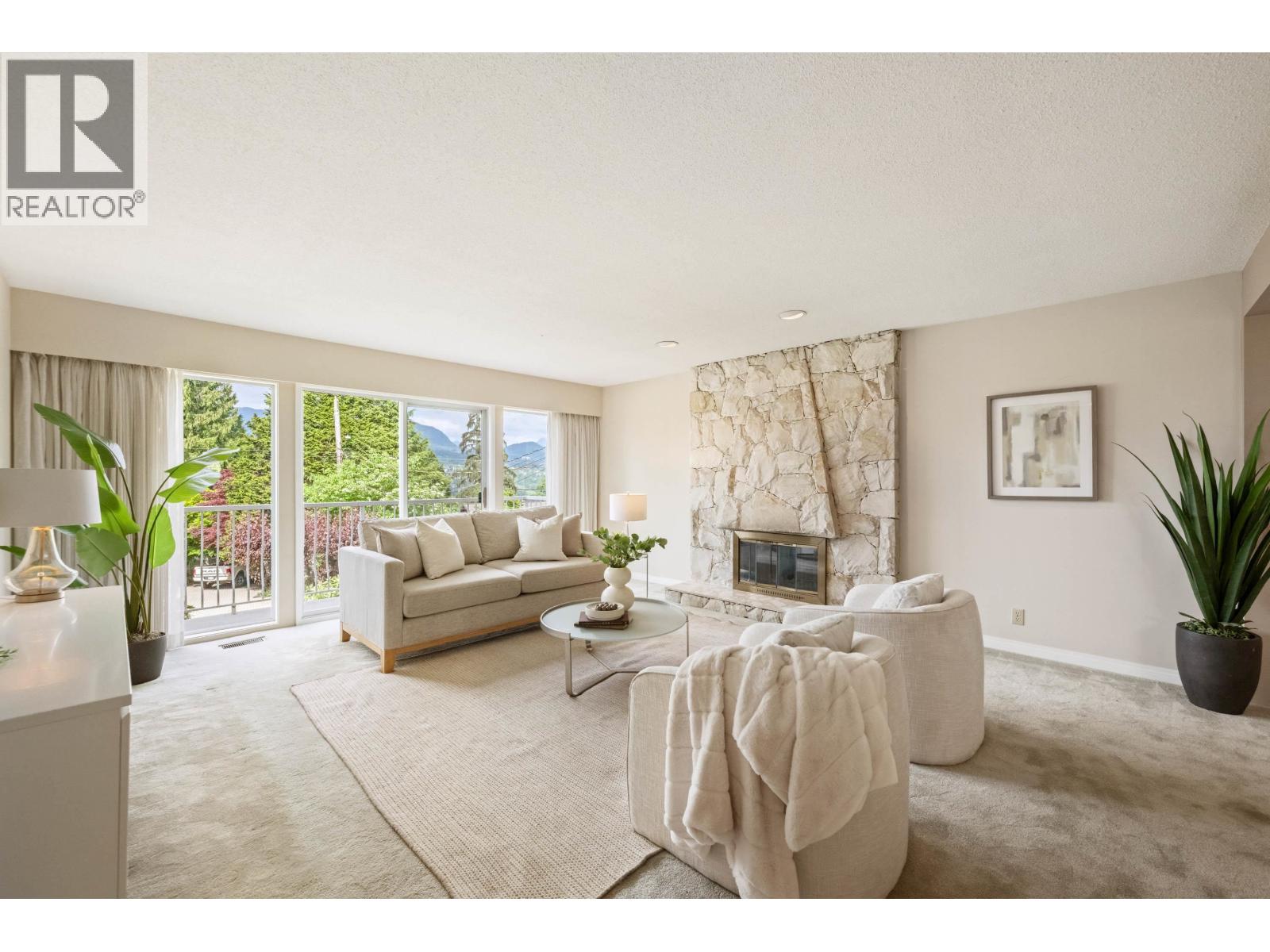 2322 HURON DRIVE