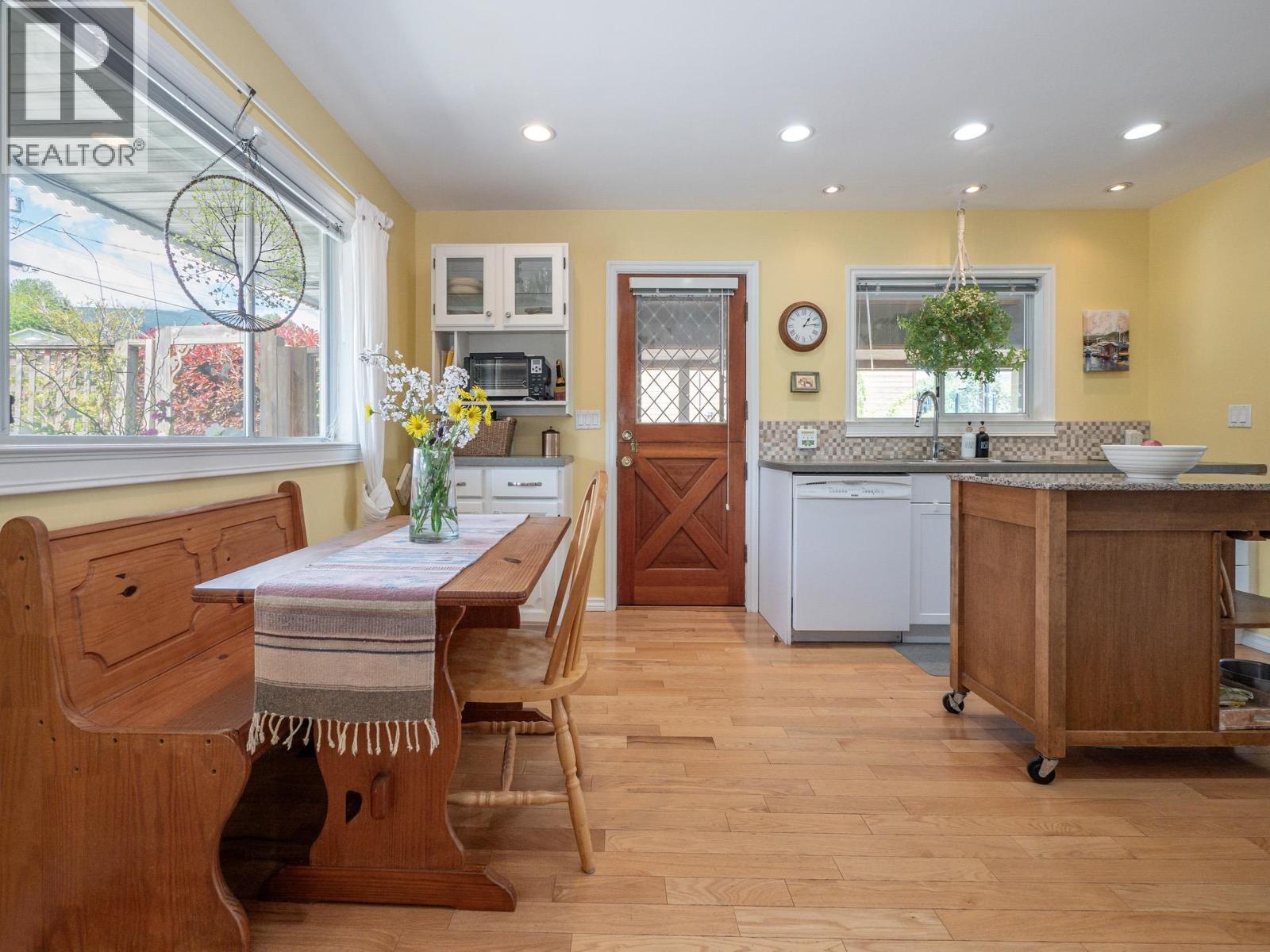 616 N FLETCHER ROAD, Gibsons