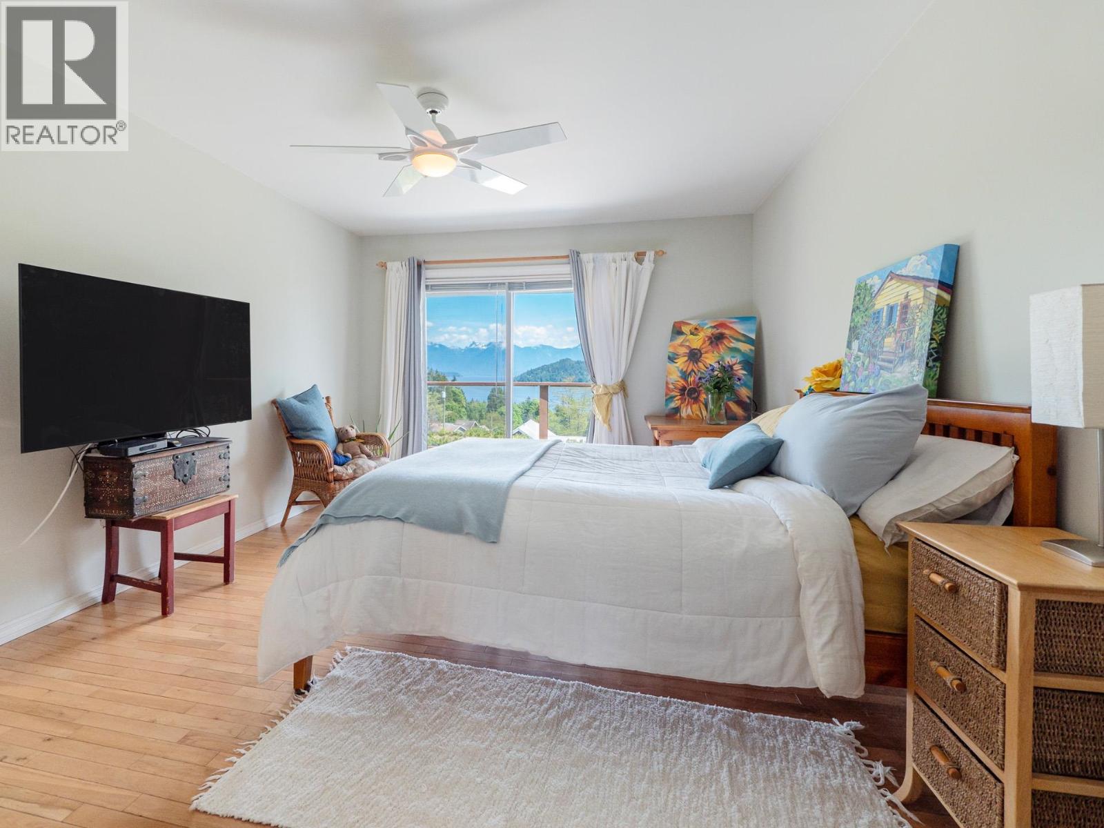 616 N FLETCHER ROAD, Gibsons