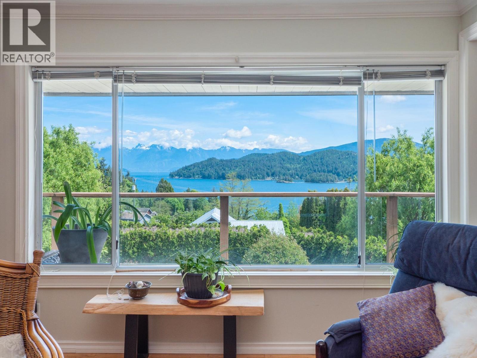 616 N FLETCHER ROAD, Gibsons