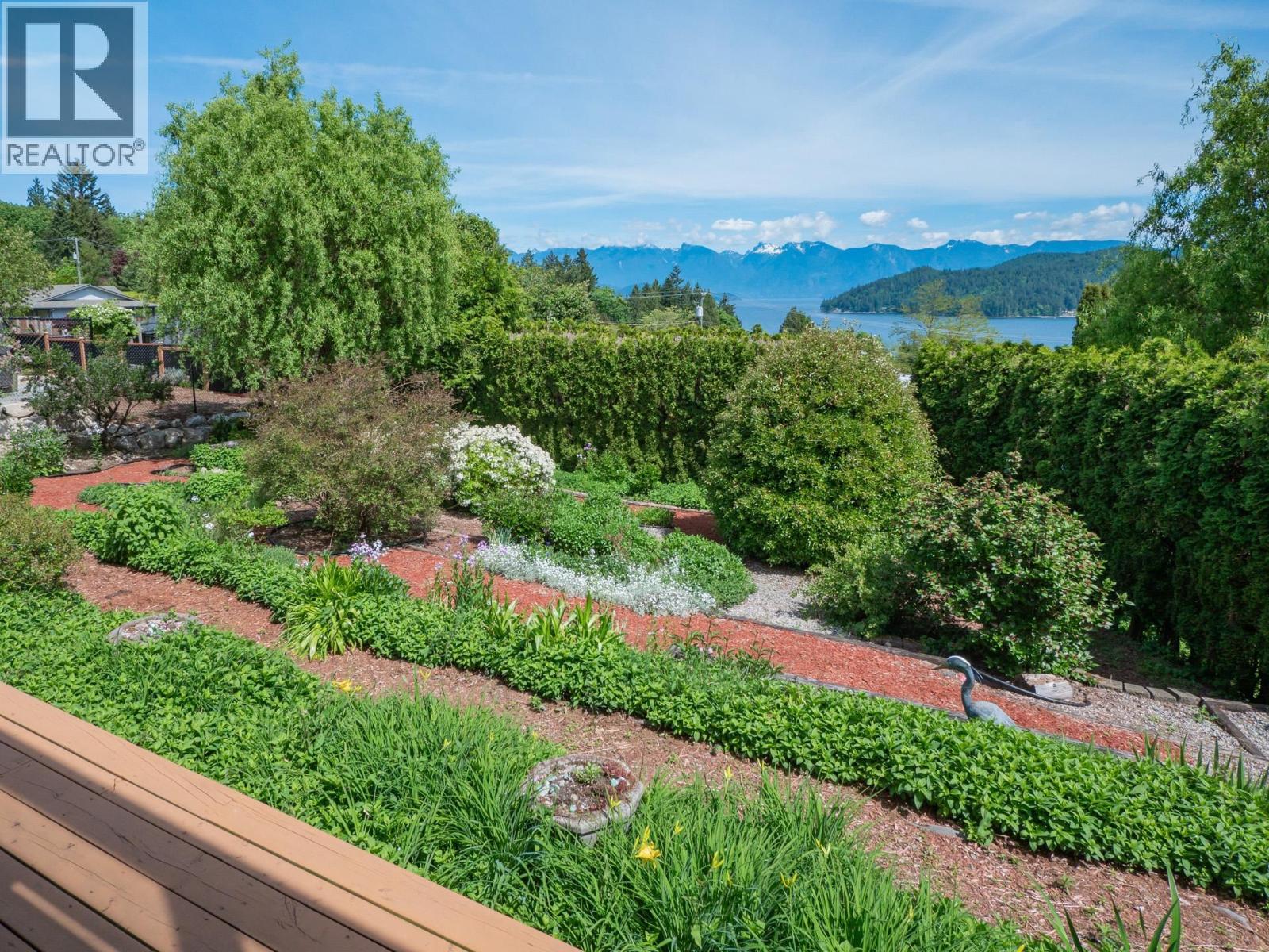 616 N FLETCHER ROAD, Gibsons