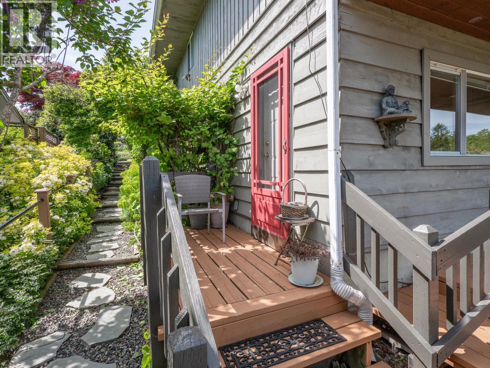 616 N FLETCHER ROAD, Gibsons