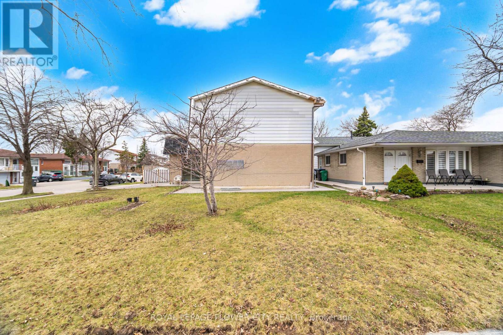 3027 CORAL DRIVE - 47