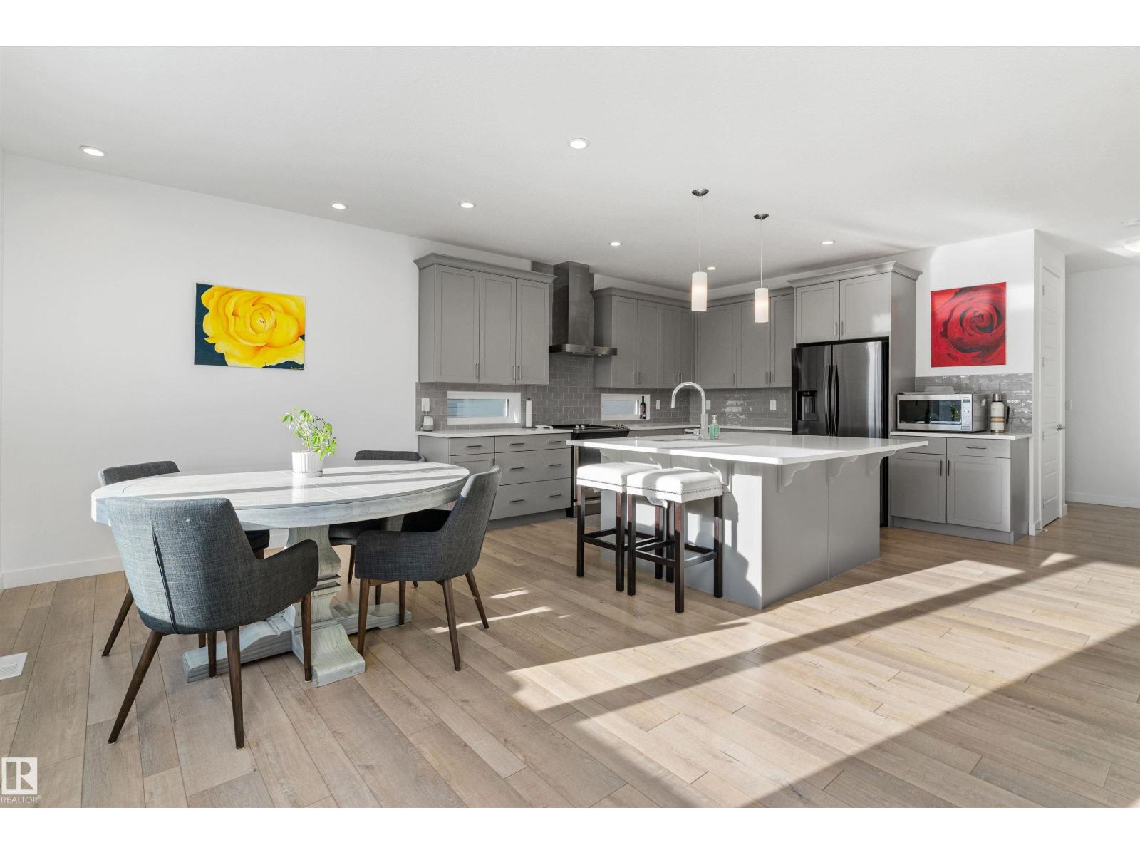 20007 16 AV NW, Edmonton