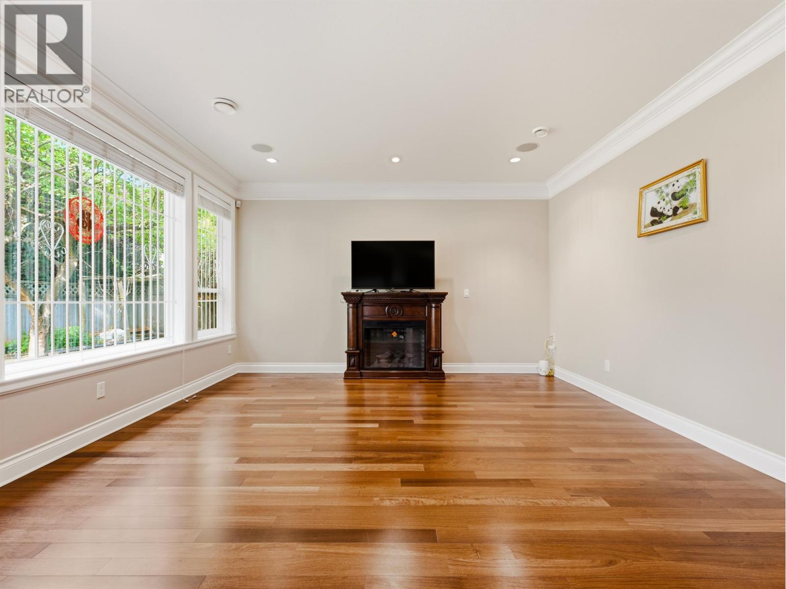 5631 CLEARWATER Drive, Richmond