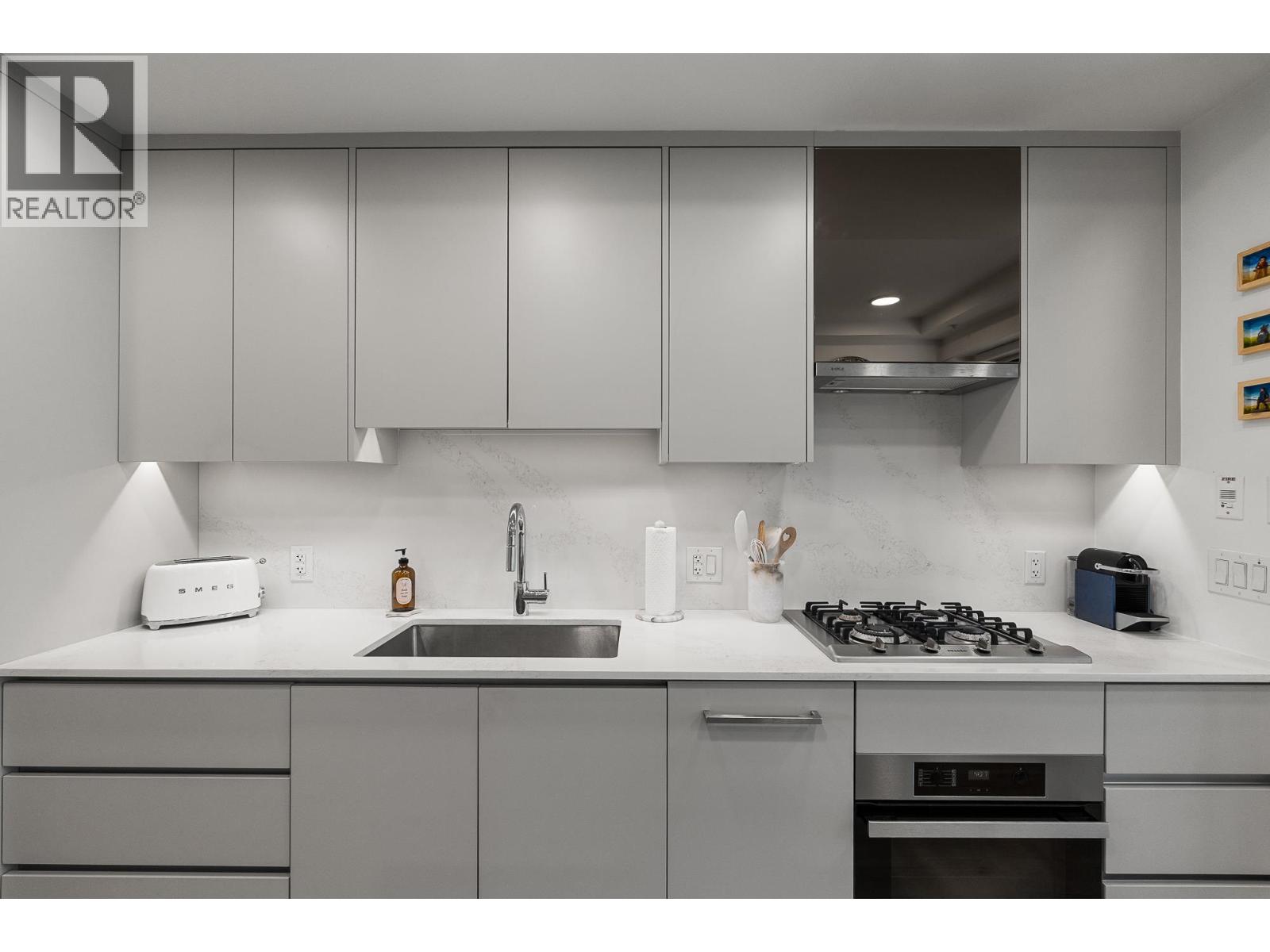 9 2366 BIRCH STREET, West Vancouver