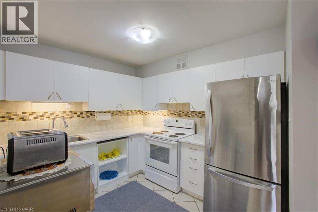 #108 15 HOFSTETTER Avenue - 20