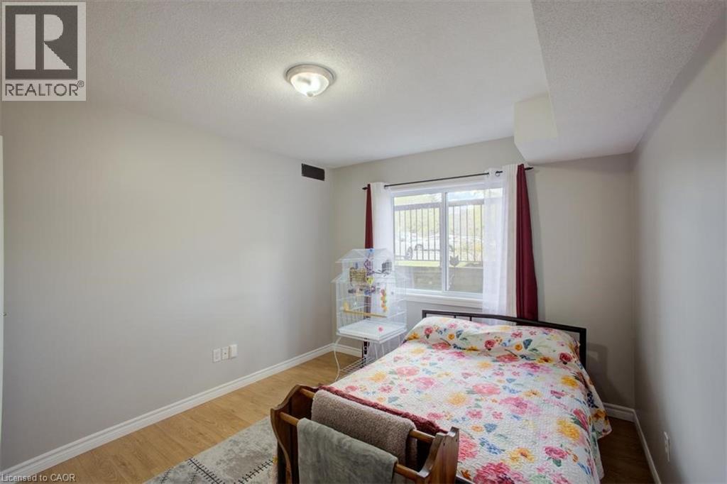 #108 15 HOFSTETTER Avenue - 22