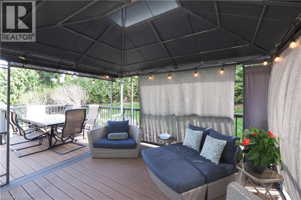 40 DINEEN Court, Kitchener, Ontario, N2B3X3 — Photo 43