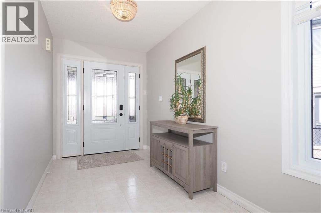 40 DINEEN Court, Kitchener, Ontario, N2B3X3 — Photo 21