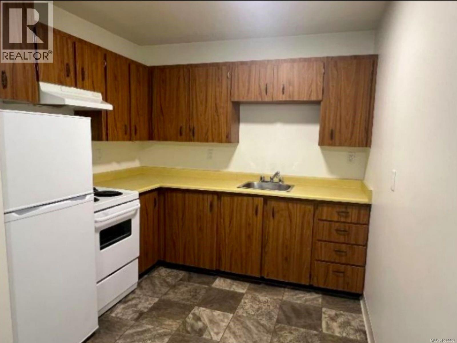 4571 Pemberton Rd - 3