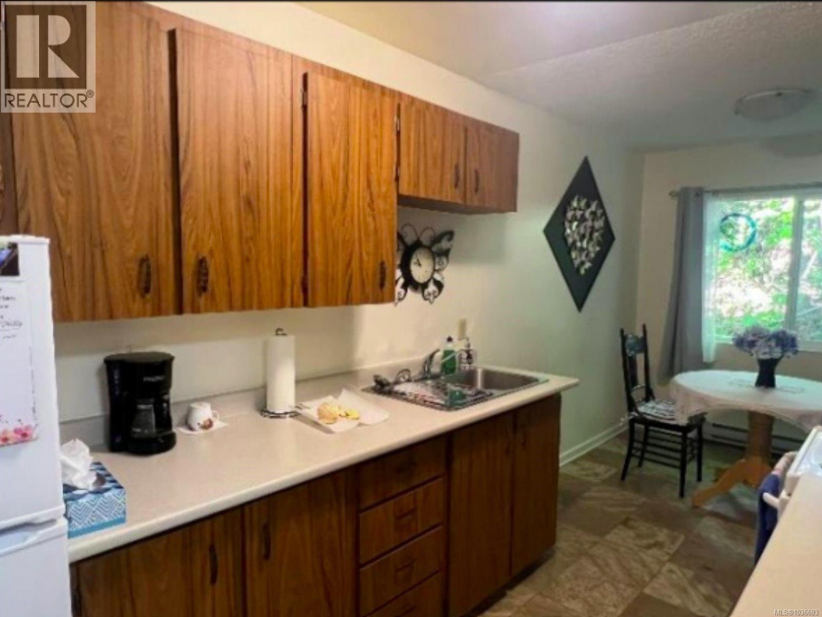 4571 Pemberton Rd - 4