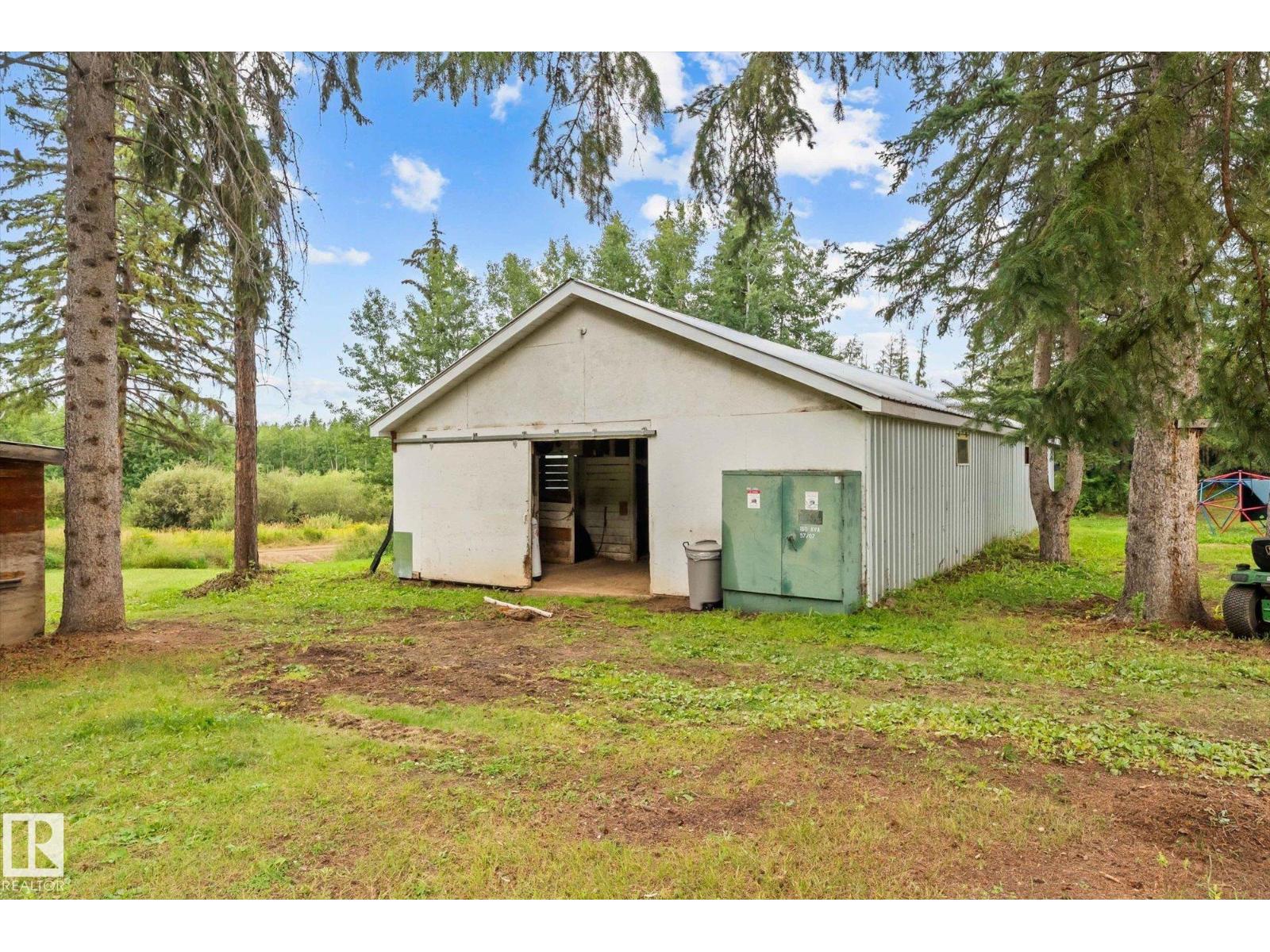 54426 RGE ROAD 15 - 33