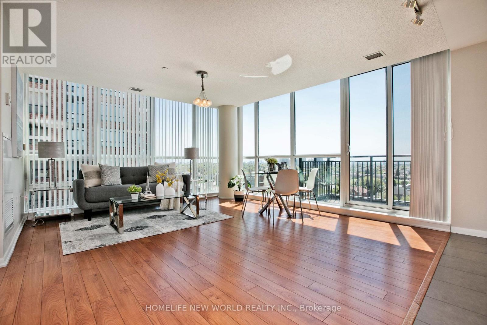 #836 830 LAWRENCE AVENUE W - 3