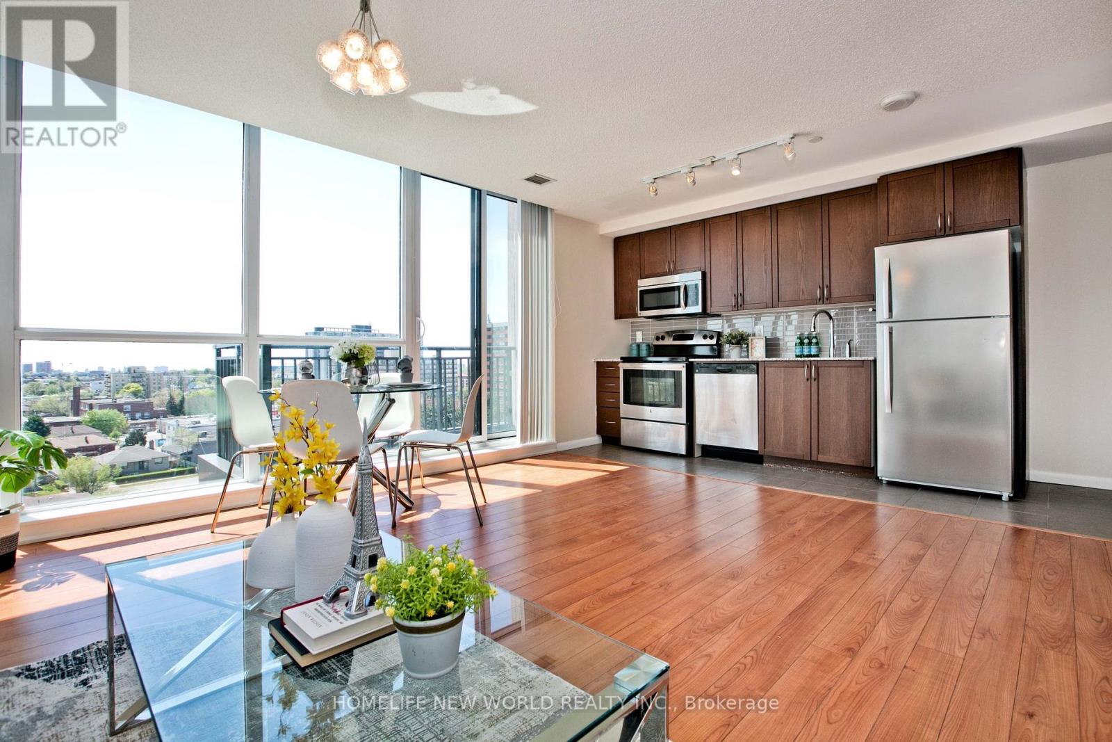#836 830 LAWRENCE AVENUE W - 6