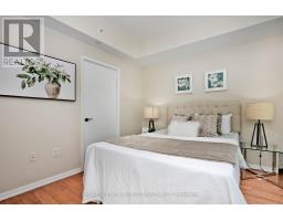 836 - 830 Lawrence Avenue W, Toronto, ON M6A1C3 Photo 9