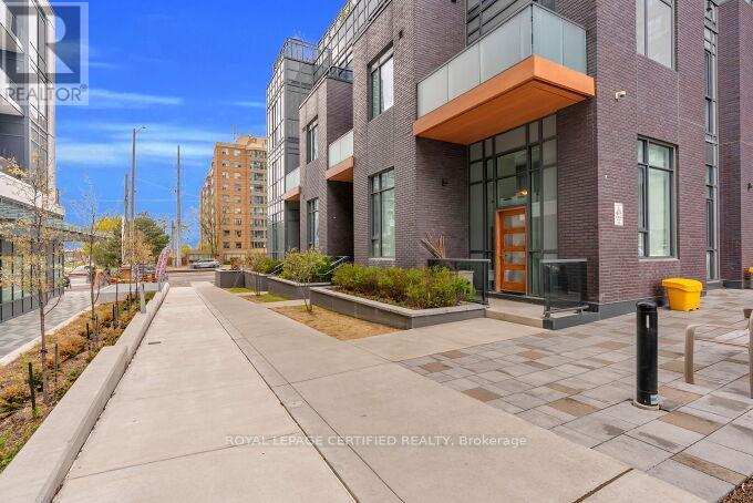 #113 8 NAHANI WAY - 27
