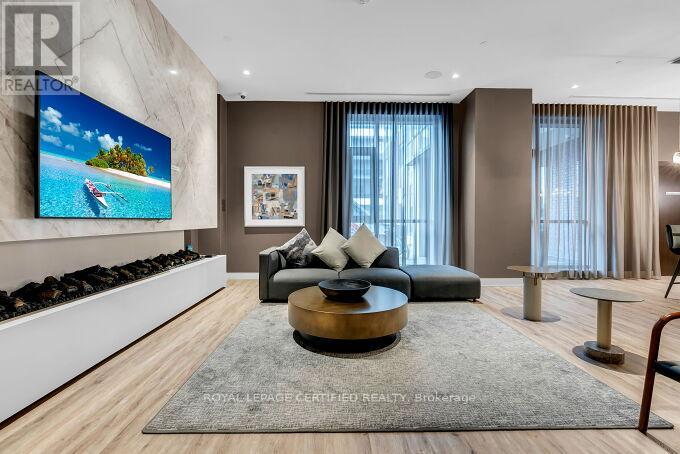 #113 8 NAHANI WAY - 33