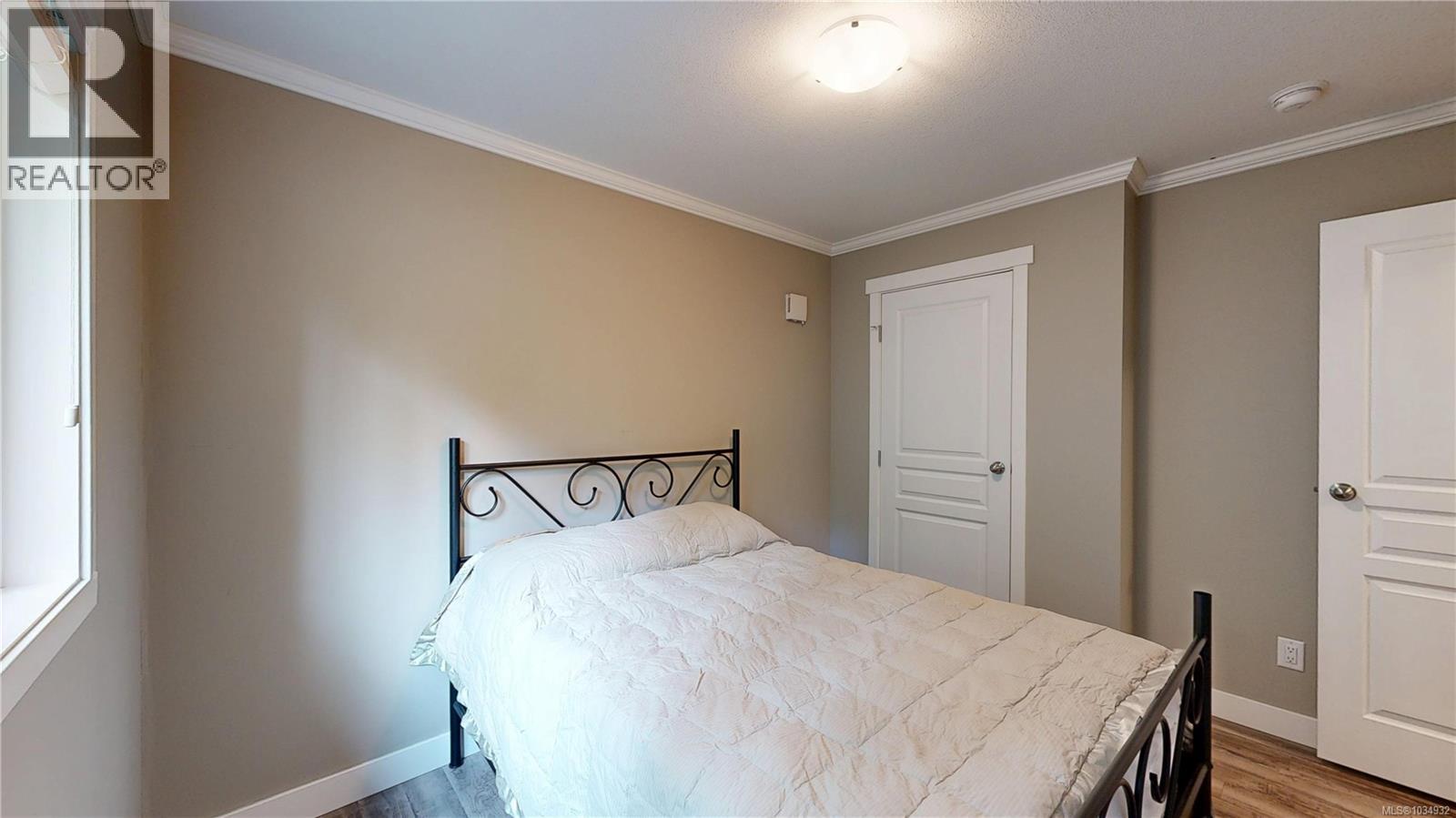 601 Wildwood Cres - 13
