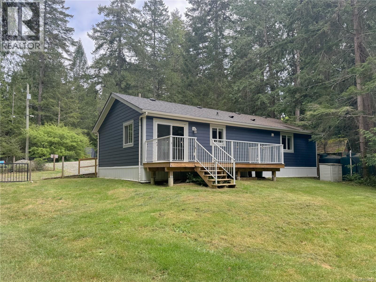 601 Wildwood Cres - 2