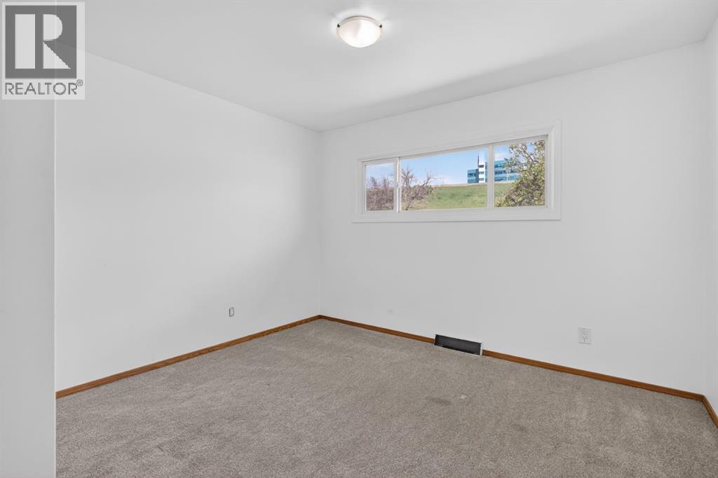 2533 9 Avenue SE - 12