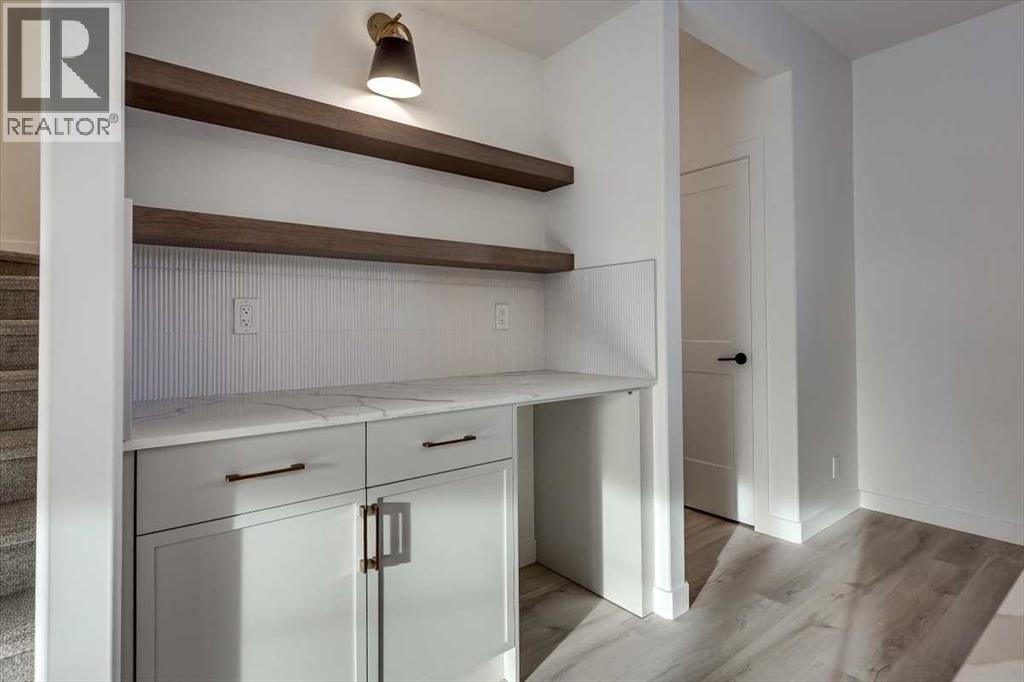 36 Memorial Parkway - 16