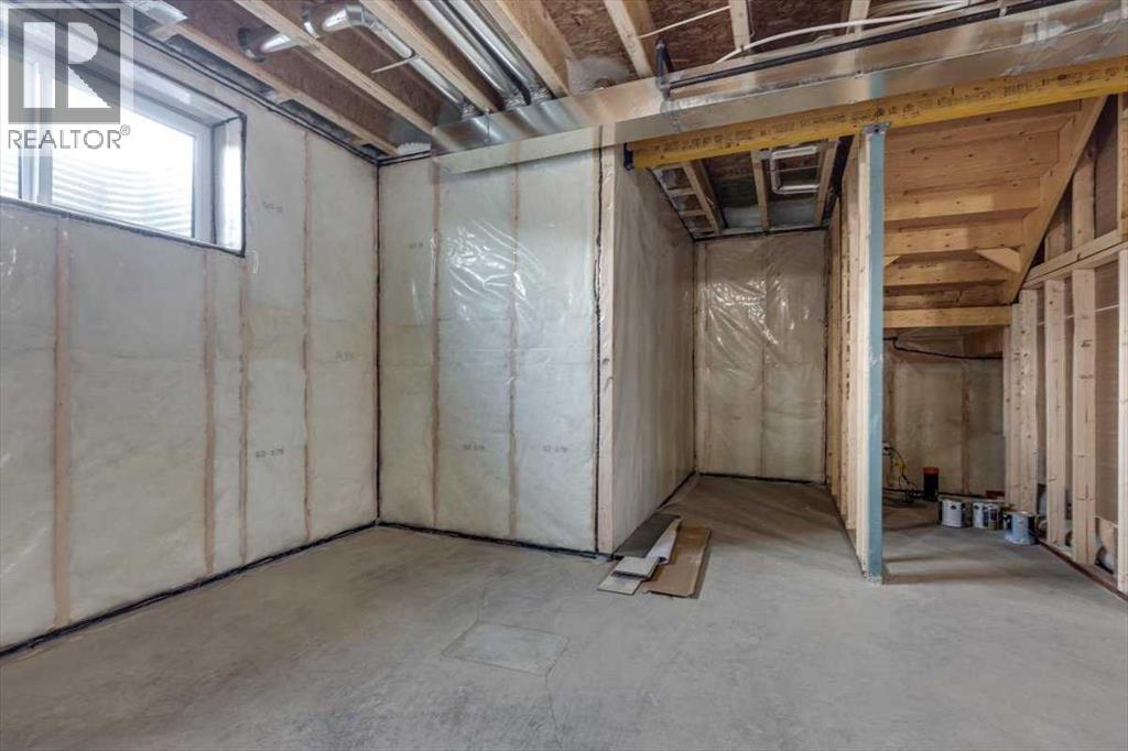 36 Memorial Parkway - 37