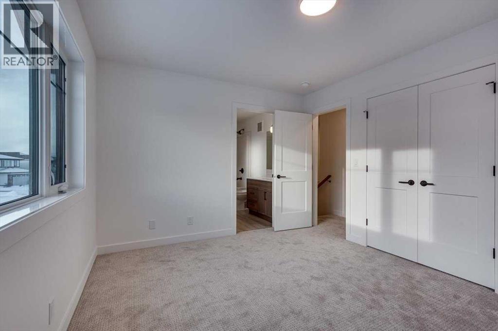 36 Memorial Parkway - 25