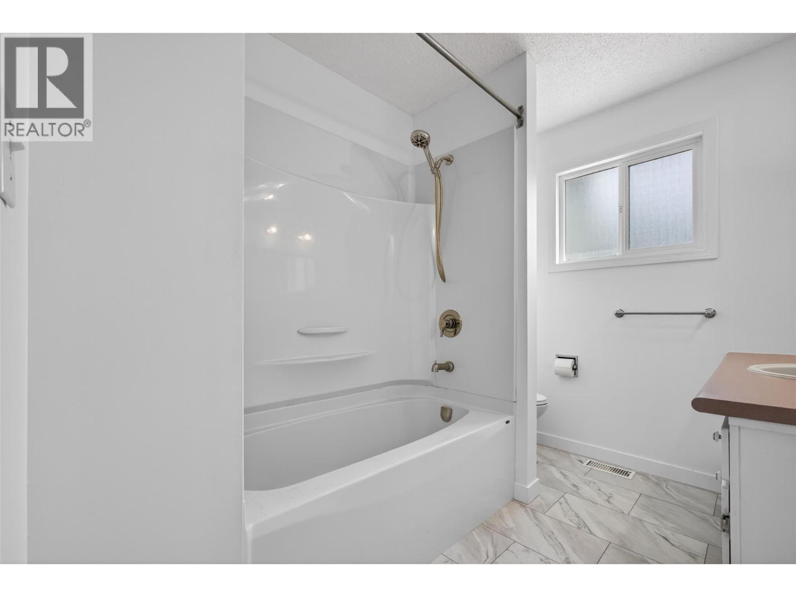  2515 Colleen Road, West Kelowna