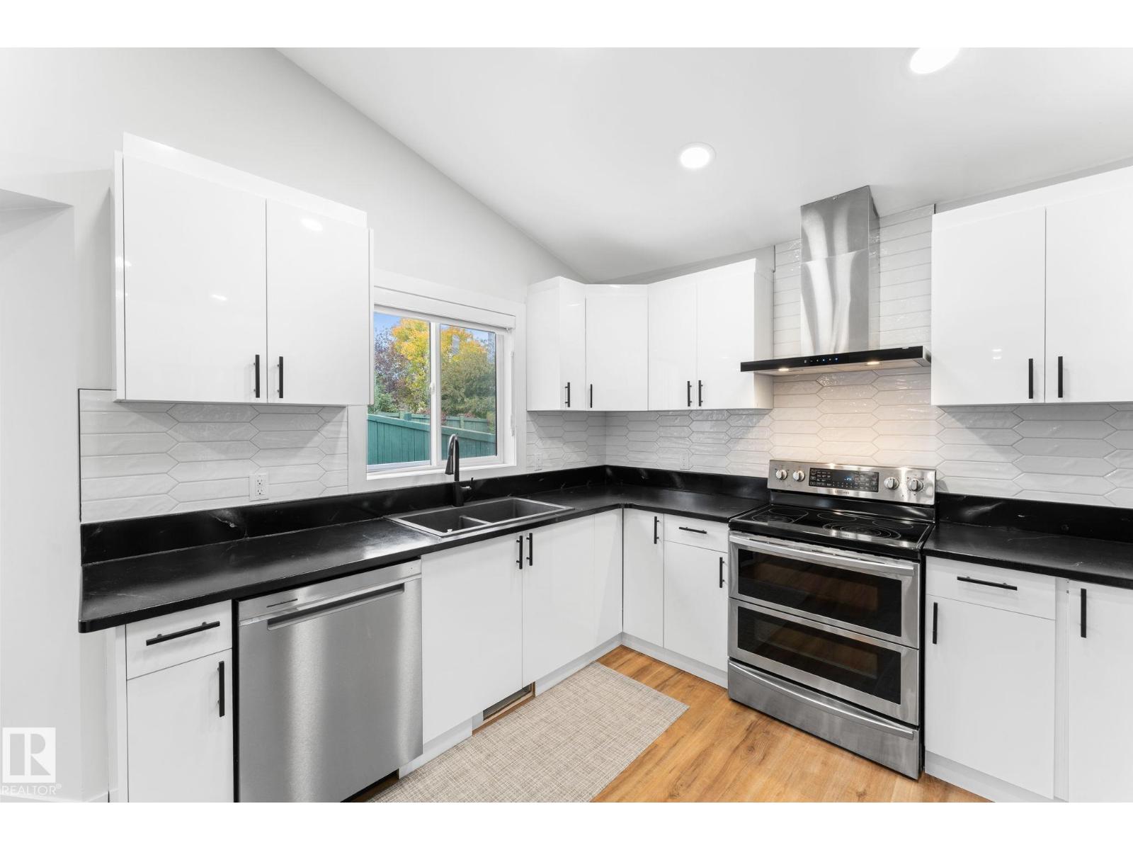 362 BLACKBURN DR E SW, Edmonton