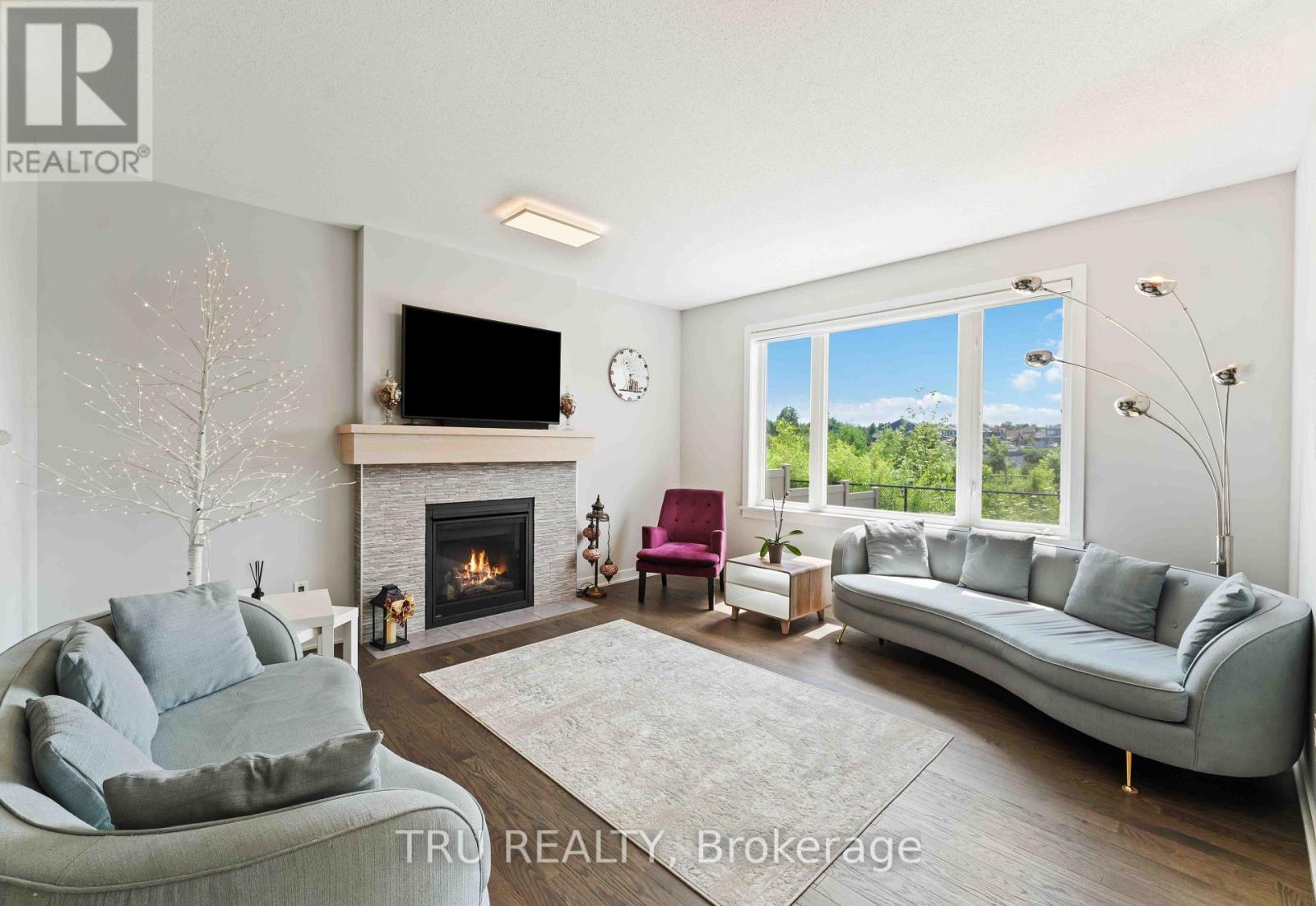 43 ARIDUS CRESCENT - 10
