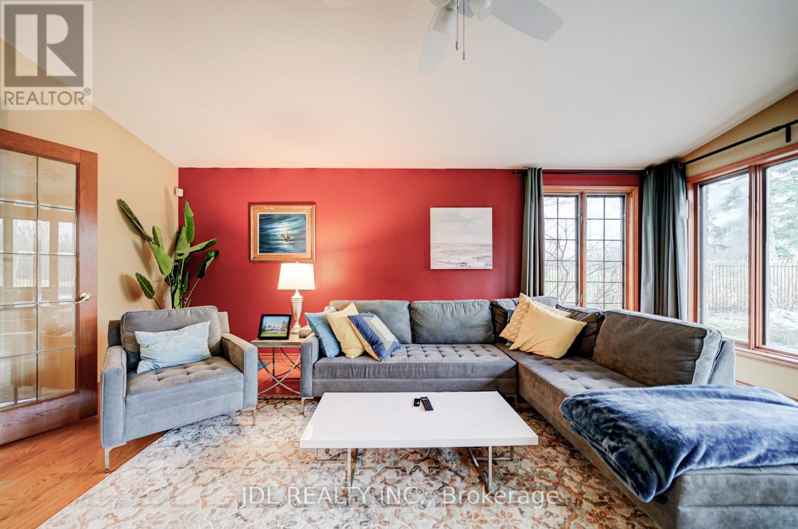 2033 NIAGARA RIVER PARKWAY - 22