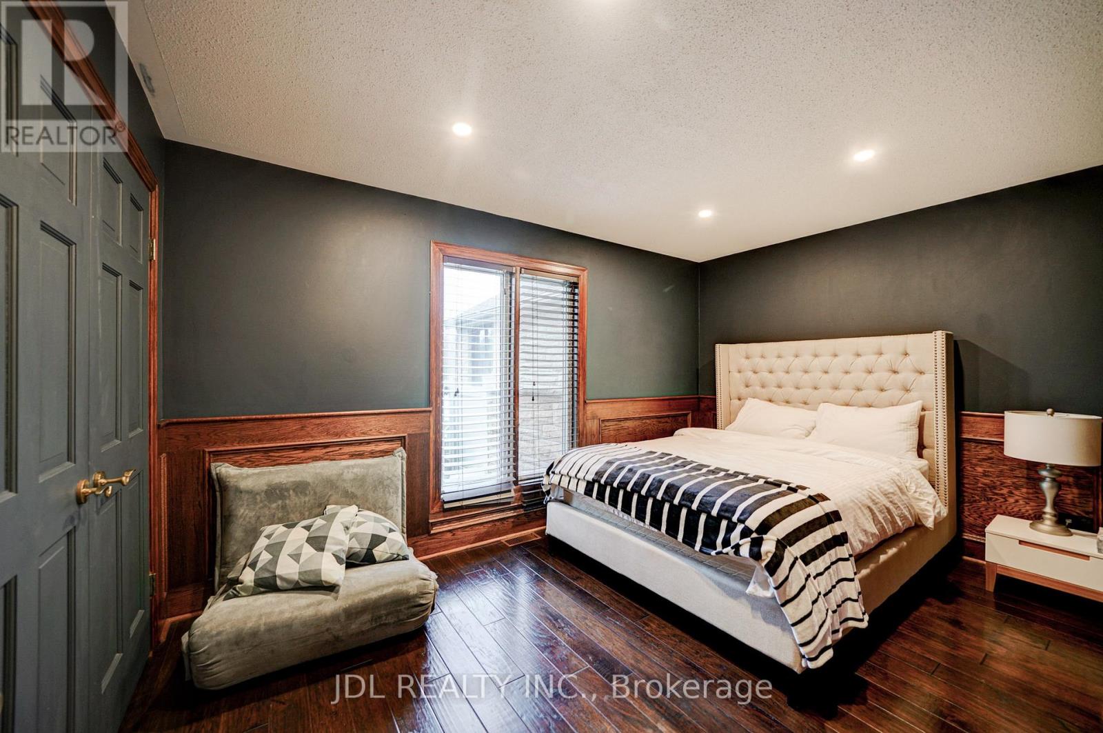 2033 NIAGARA RIVER PARKWAY - 29