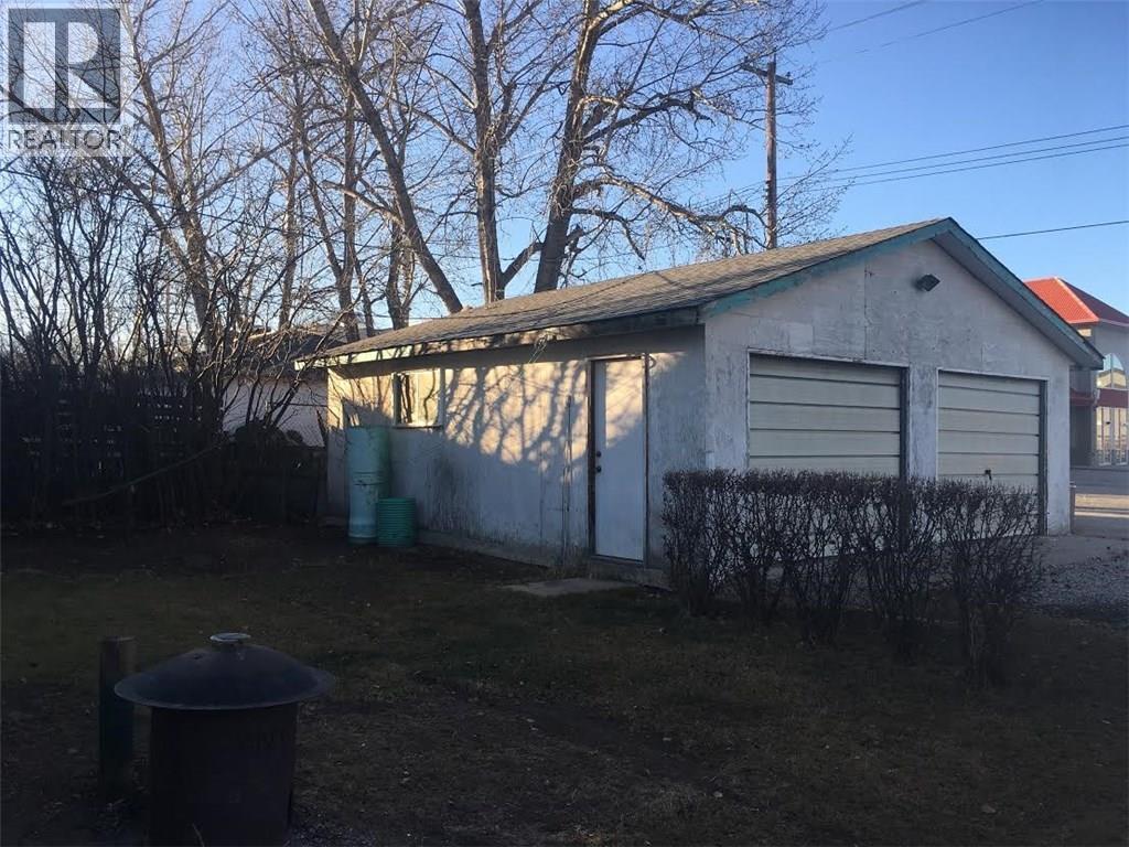 212 5 Avenue - Image 3