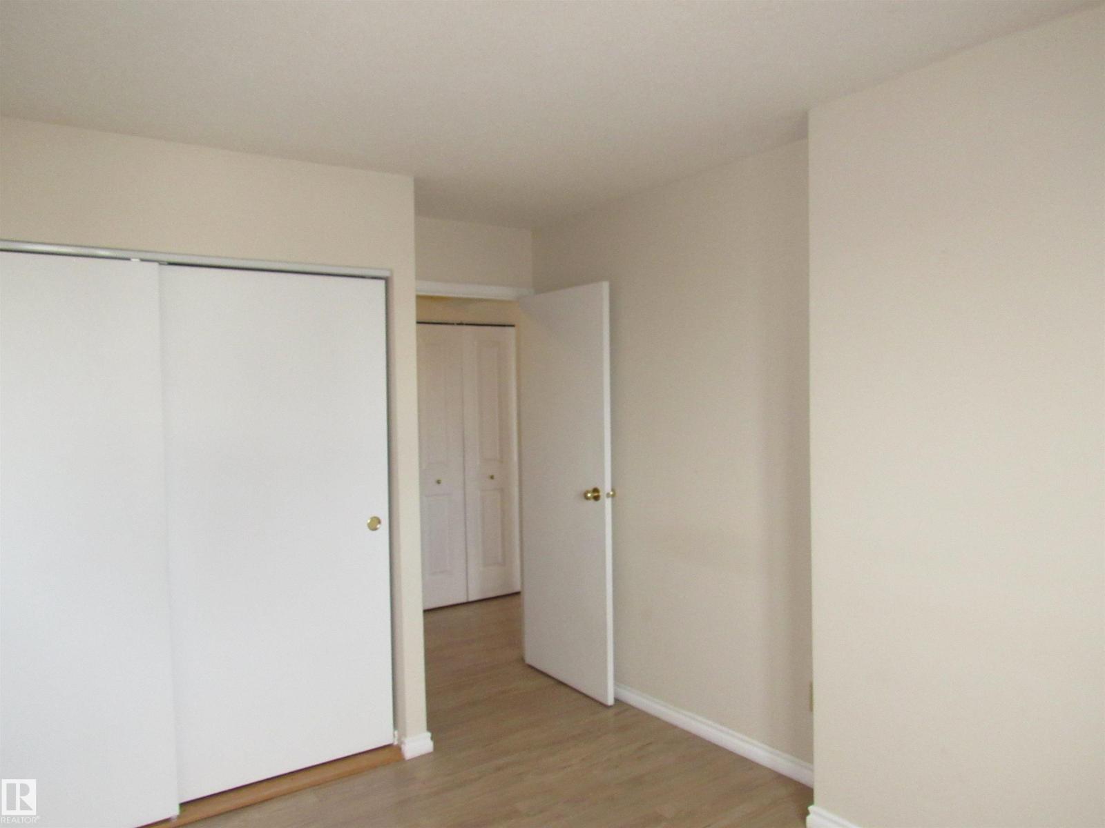 #1002 9929 113 ST NW - 27