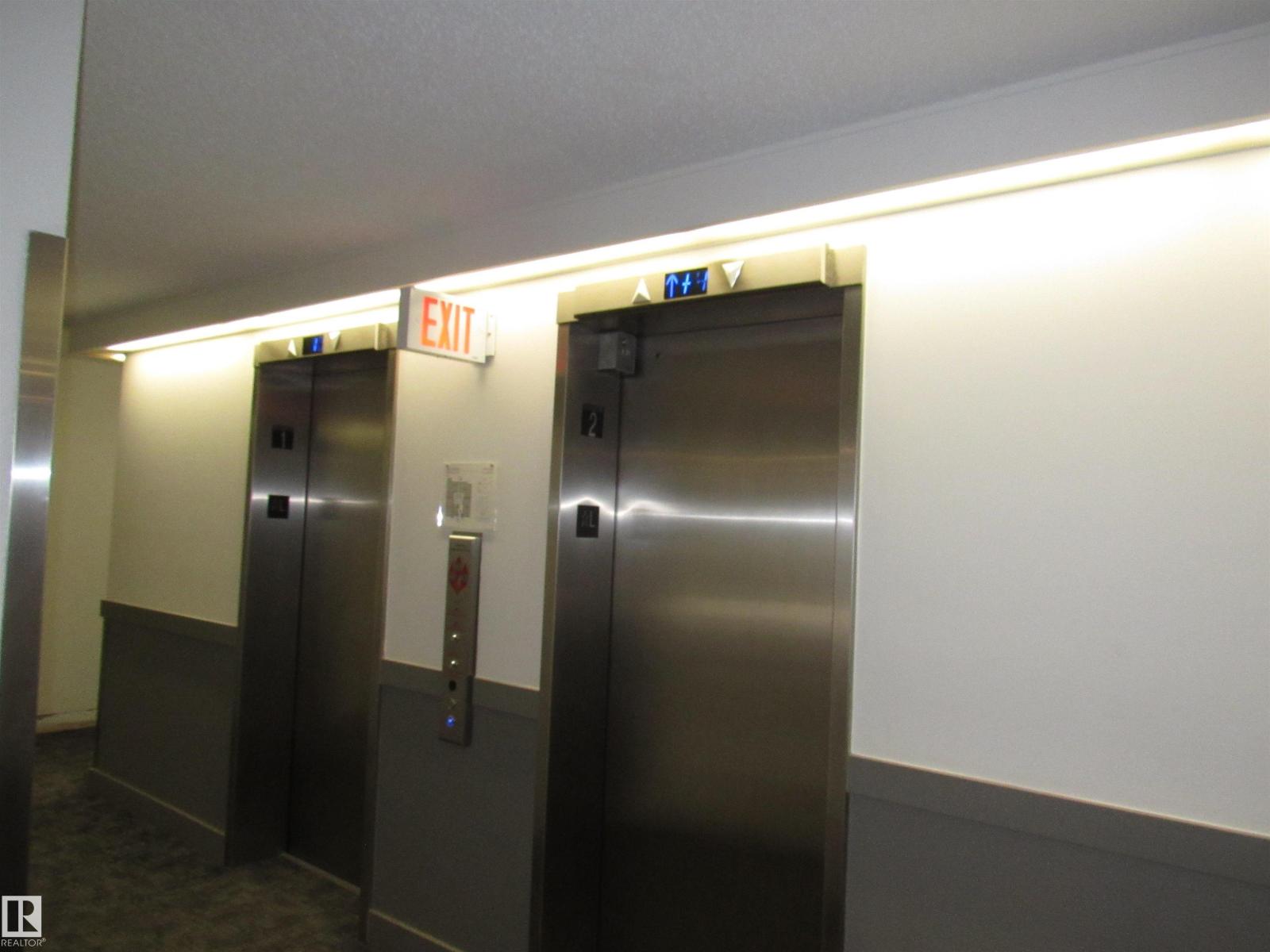 #1002 9929 113 ST NW - 40