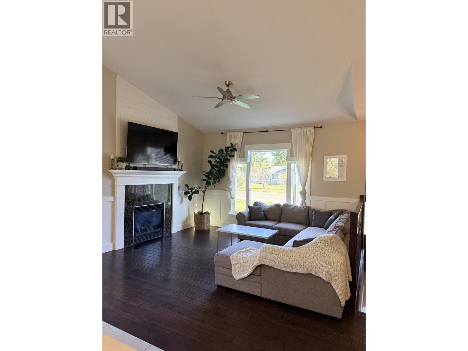8612 116 AVENUE - 6