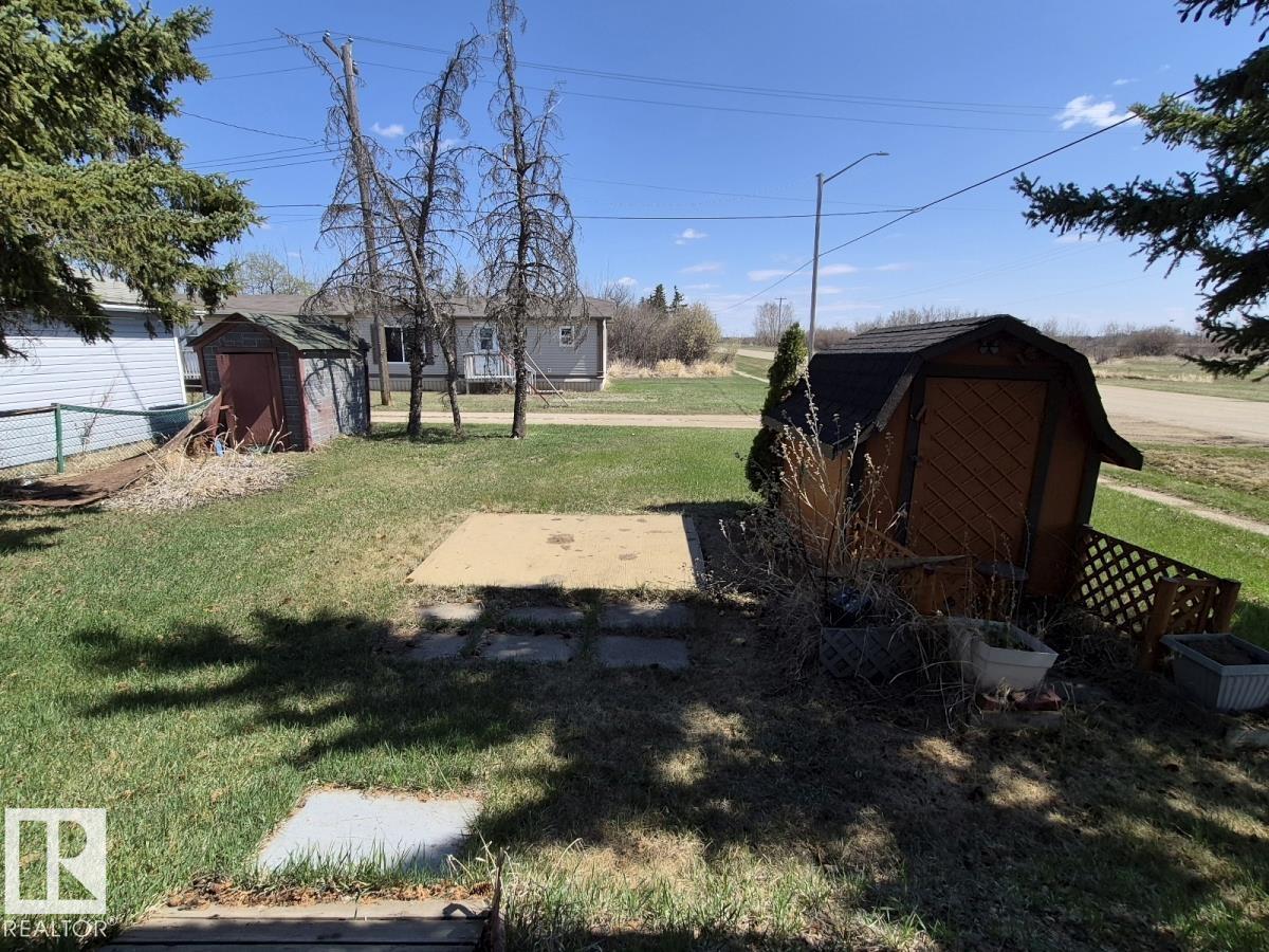 5003 49 ST - 5