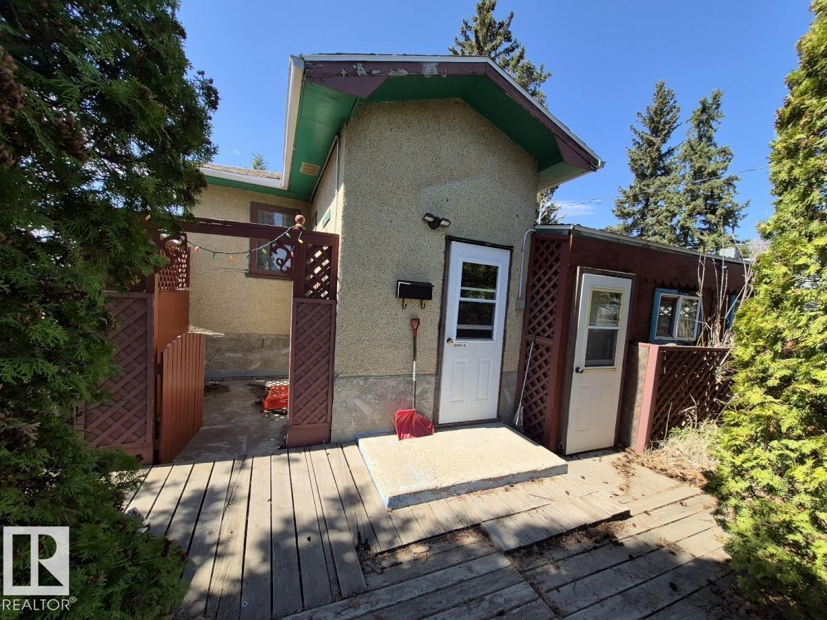 5003 49 ST - 8