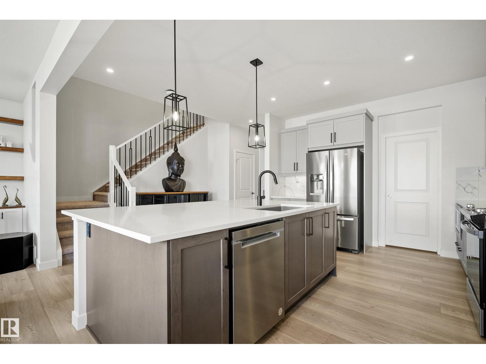 4928 KINNEY RD SW, Edmonton