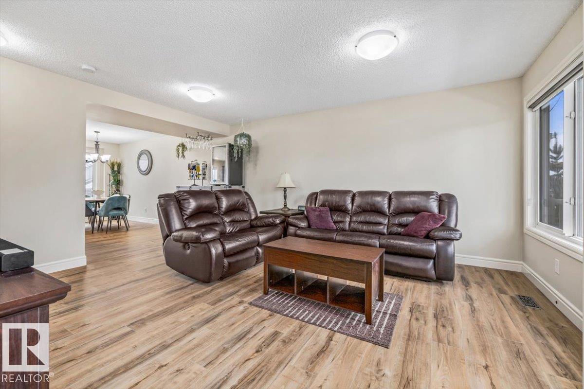 #4 16335 84 ST NW, Edmonton