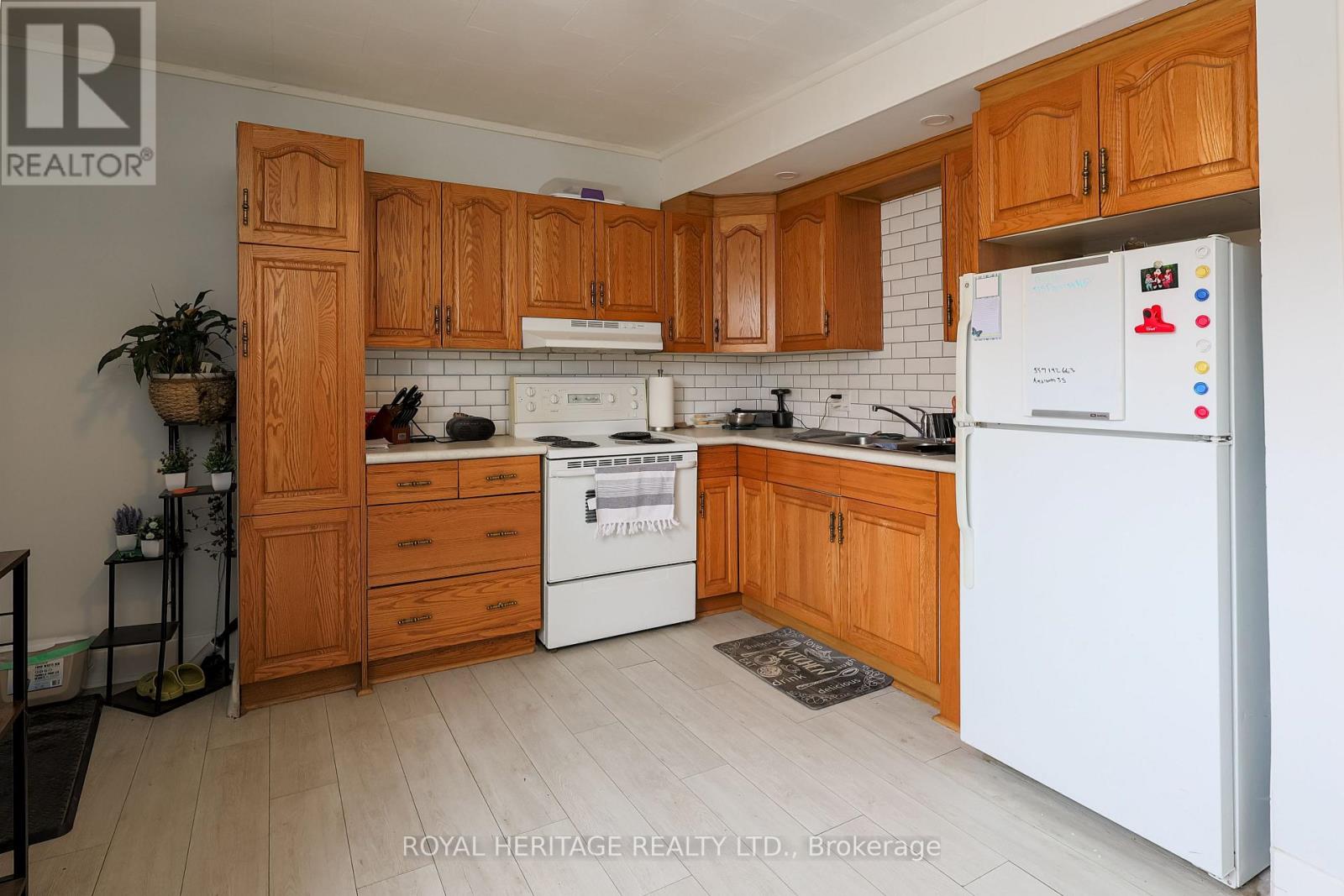515 PARK STREET N - 4