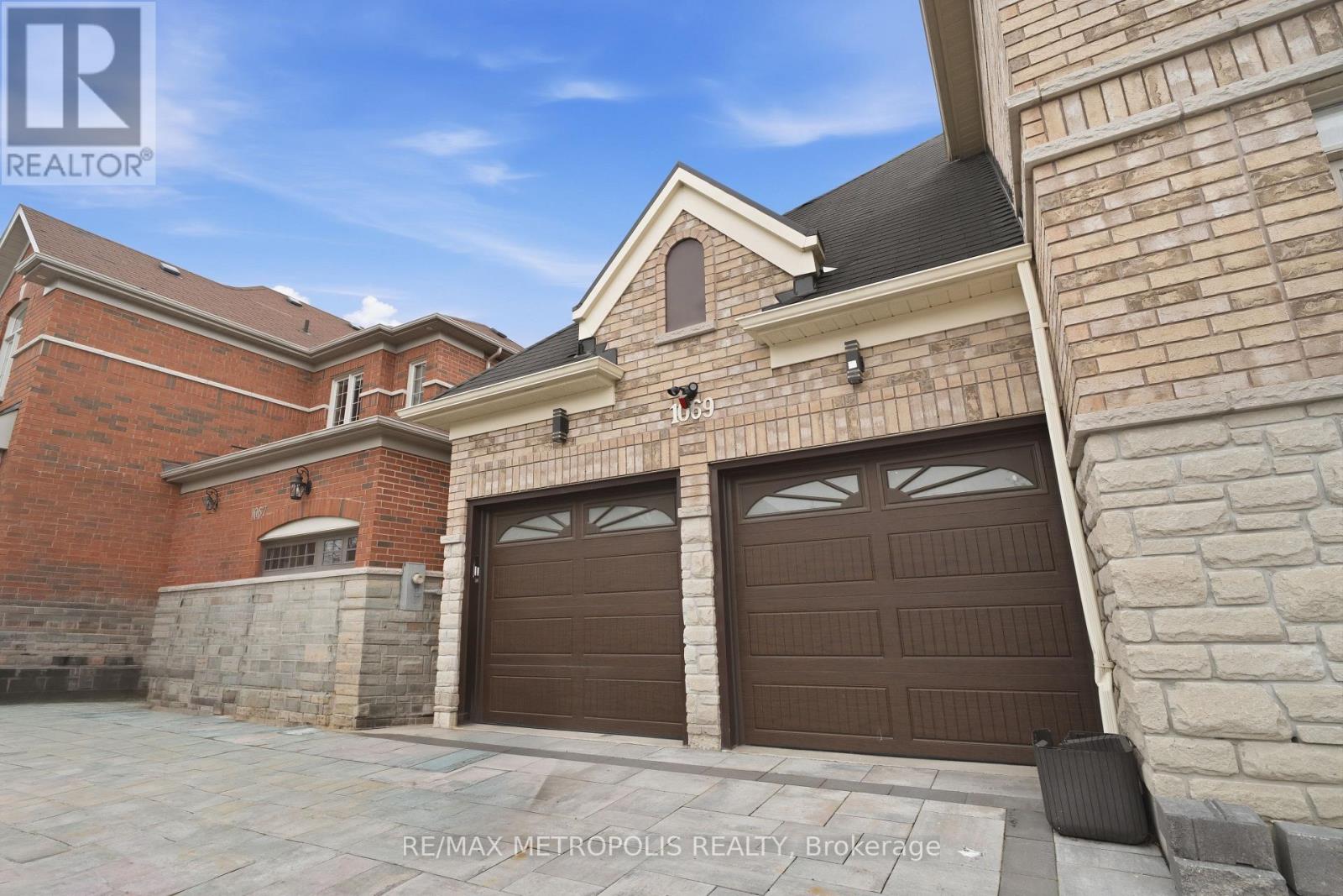 1069 NELLIE LITTLE CRESCENT - 38