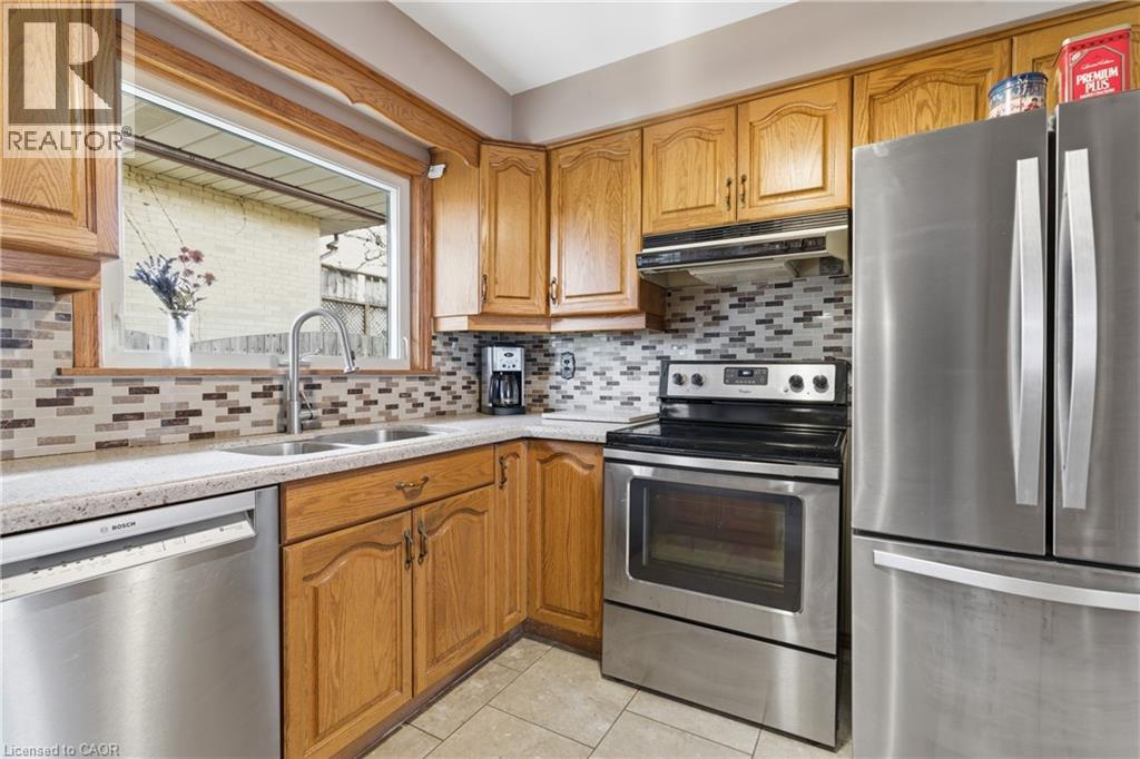 135 BURBANK Road, Kitchener, Ontario, N2B1E3 — Photo 28
