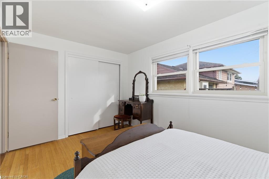 135 BURBANK Road, Kitchener, Ontario, N2B1E3 — Photo 6