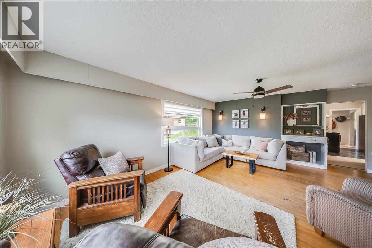 1374 MOUNTAIN Street - 15