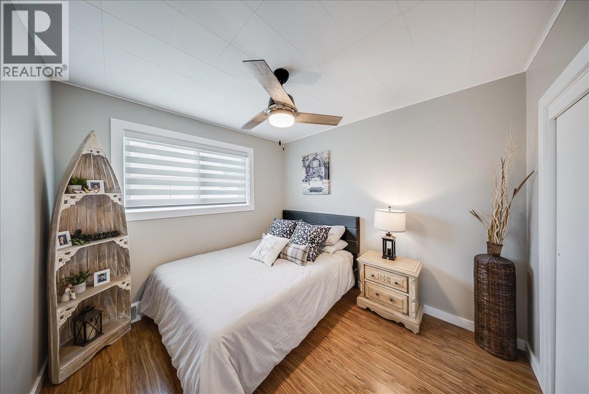 1374 MOUNTAIN Street - 26