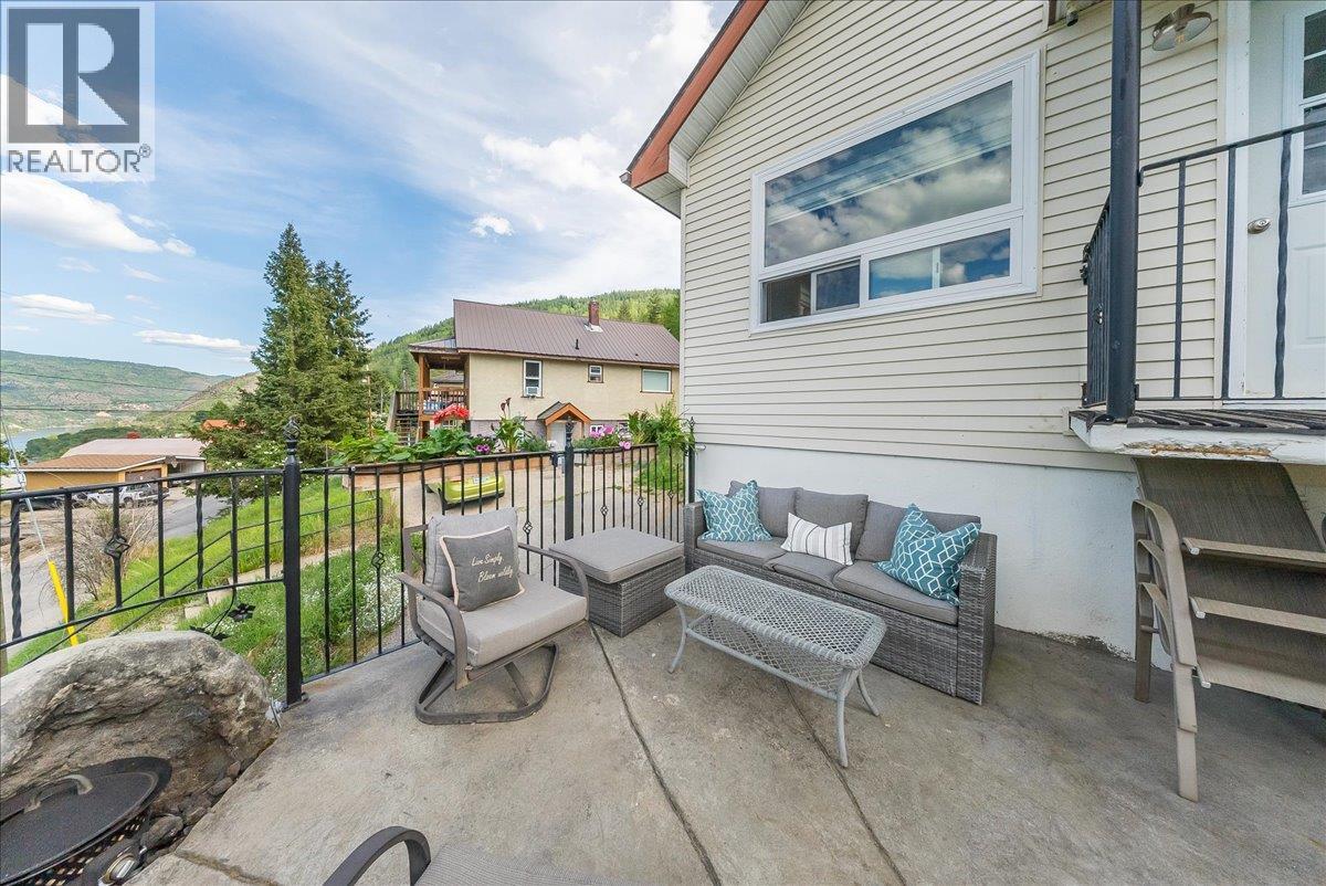 1374 MOUNTAIN Street - 47